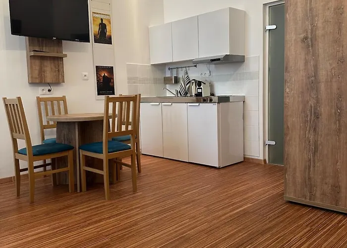 Daire Postersapt4-cozy Cinema Vibes